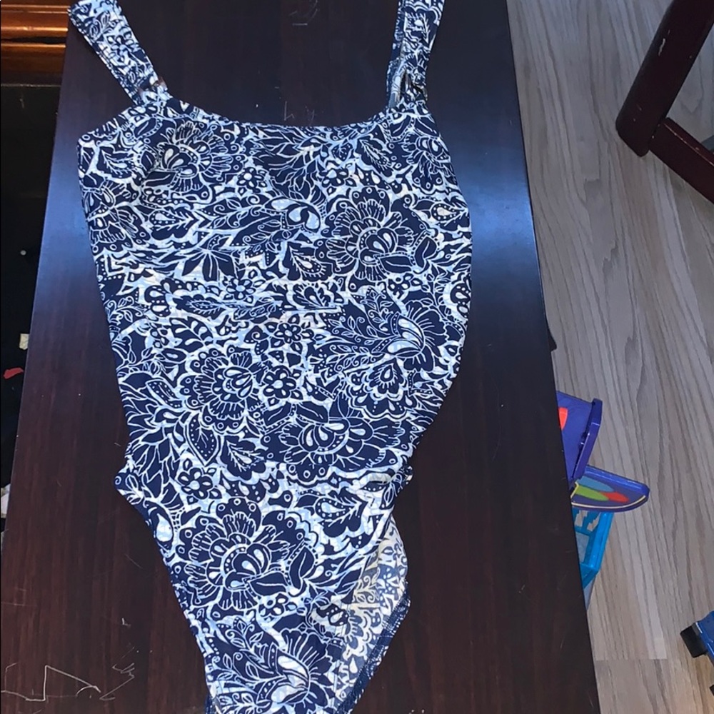 One piece bathing suit